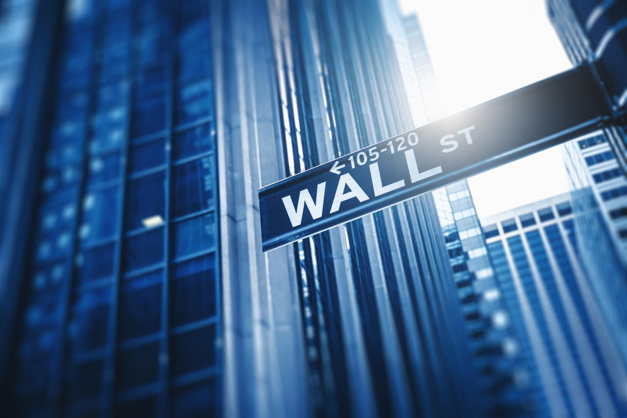Discovery splash banner for Official wallstreetbets Discord server