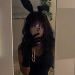 Discovery icon for Ask To DM™💋 | Egirls・Active Vcs・24/7 Baddies・Make Friends・Nitro Giveaways・Ask2DM・Sfw・Non Dating Discord server